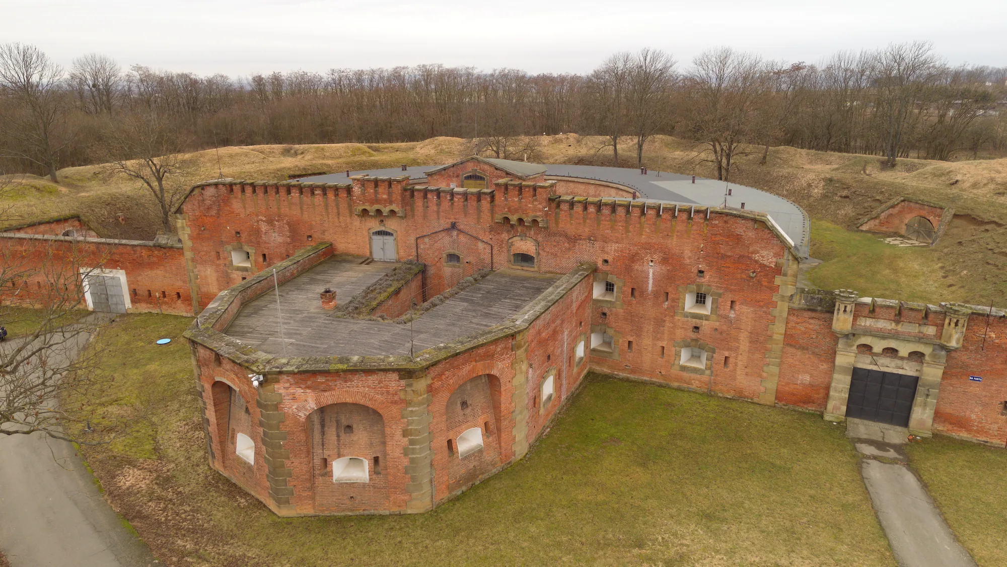 Pevnost Fort Křelov XVII. – cihlové opevnění
